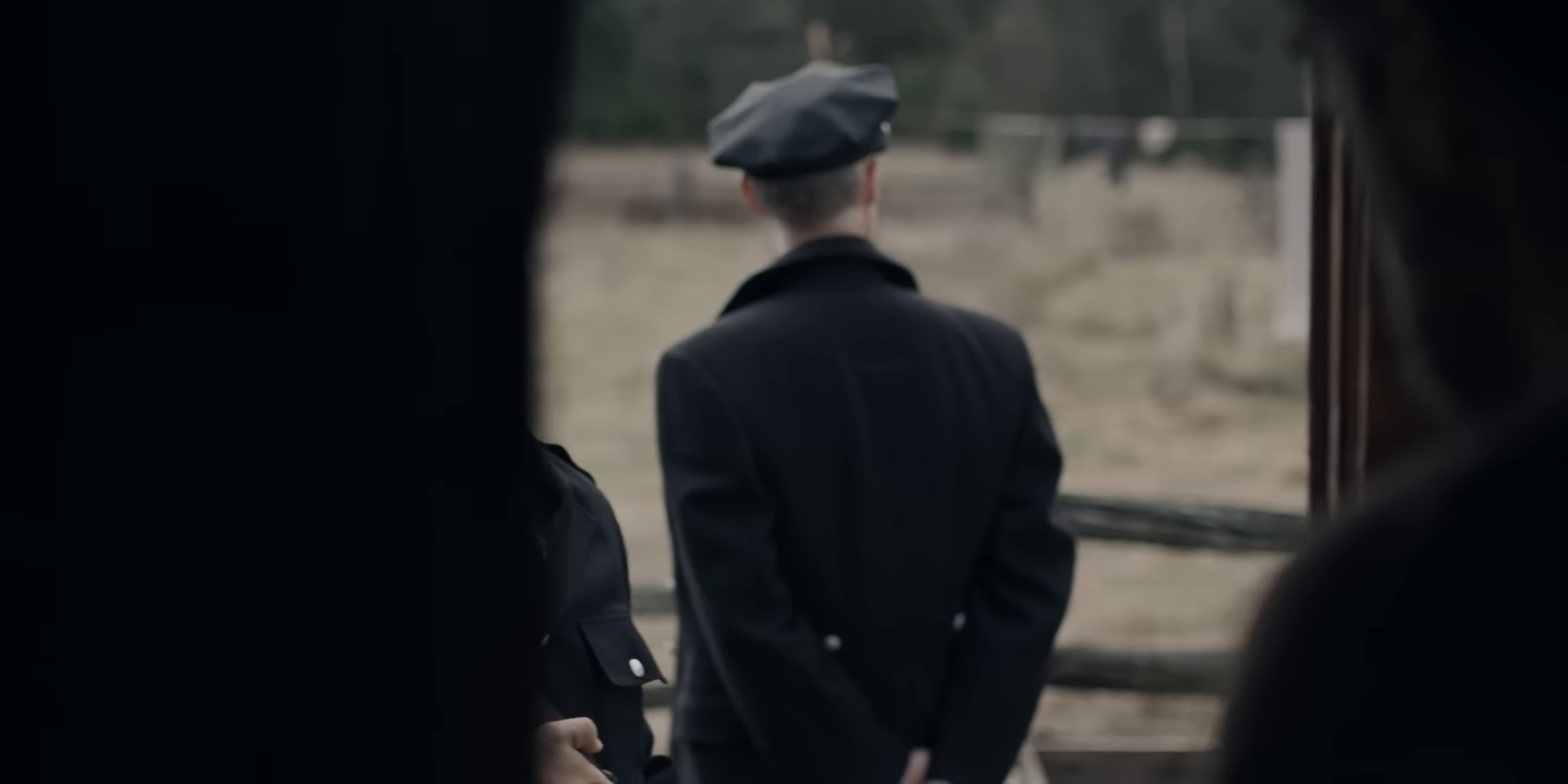 Хлопчик у лісі кадр 5