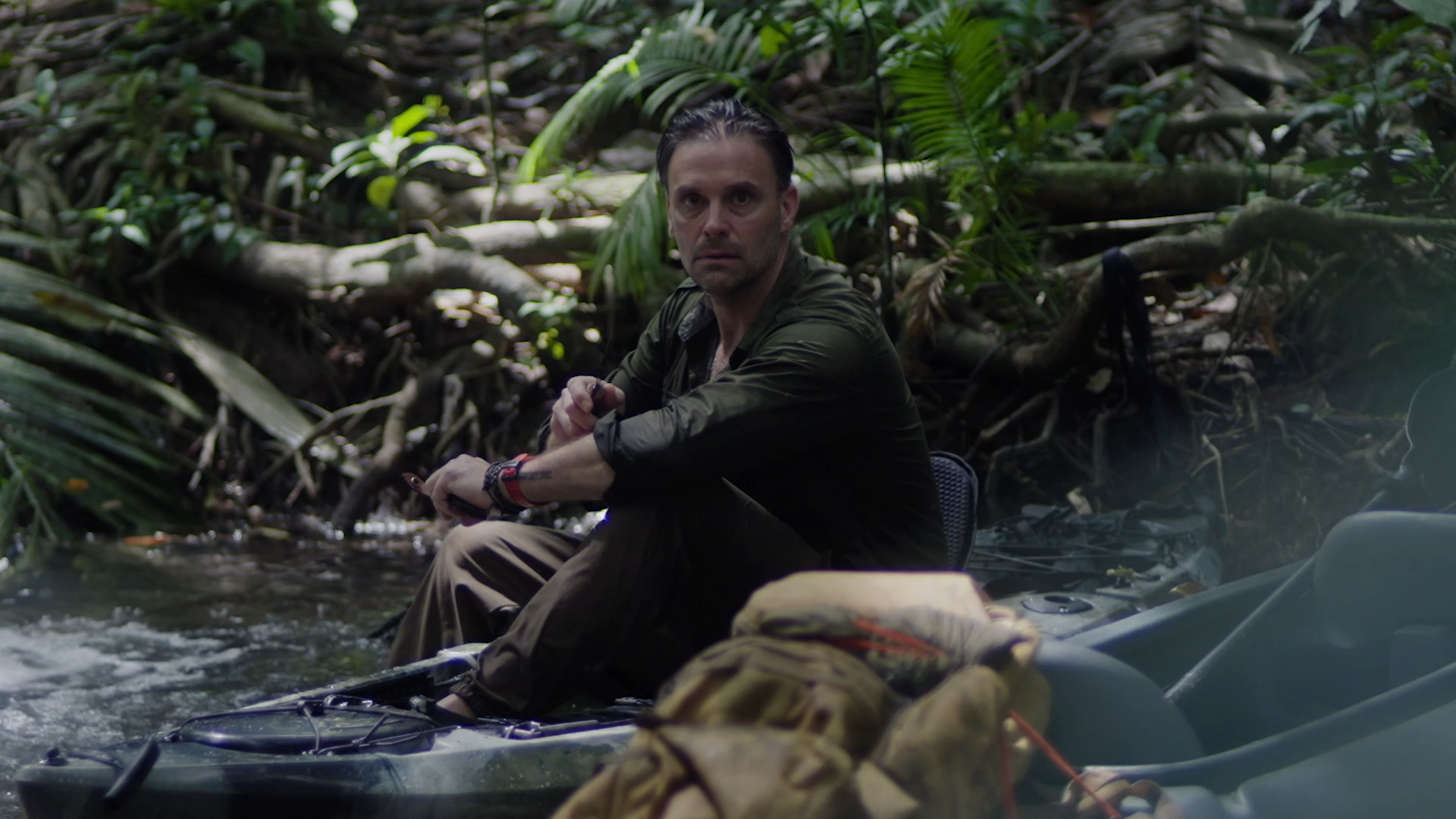 Фонове зображення Ріка крові / Загублені у джунглях