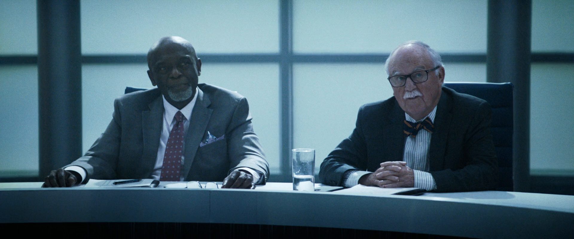 Голий пістолет - Скріншот 4