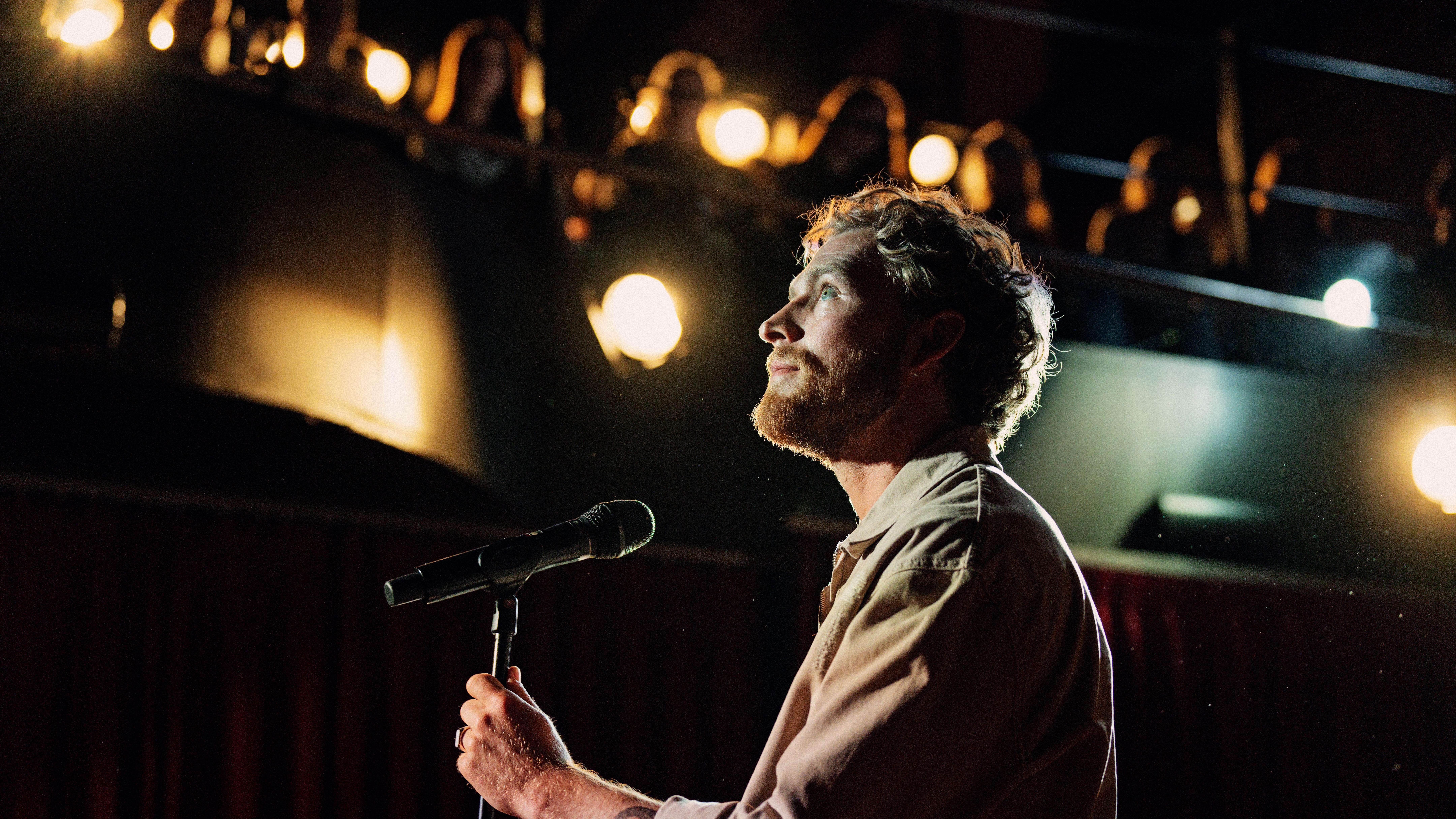 Фонове зображення Дивне життя